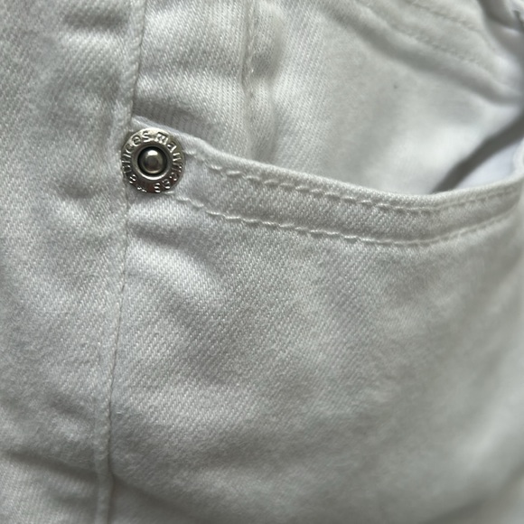 White Jeans 32.5 long Maurices Size 12 - Picture 5 of 10